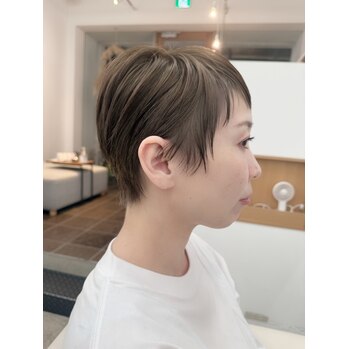 顔まわり可愛く、タイトショート、ベリーショート